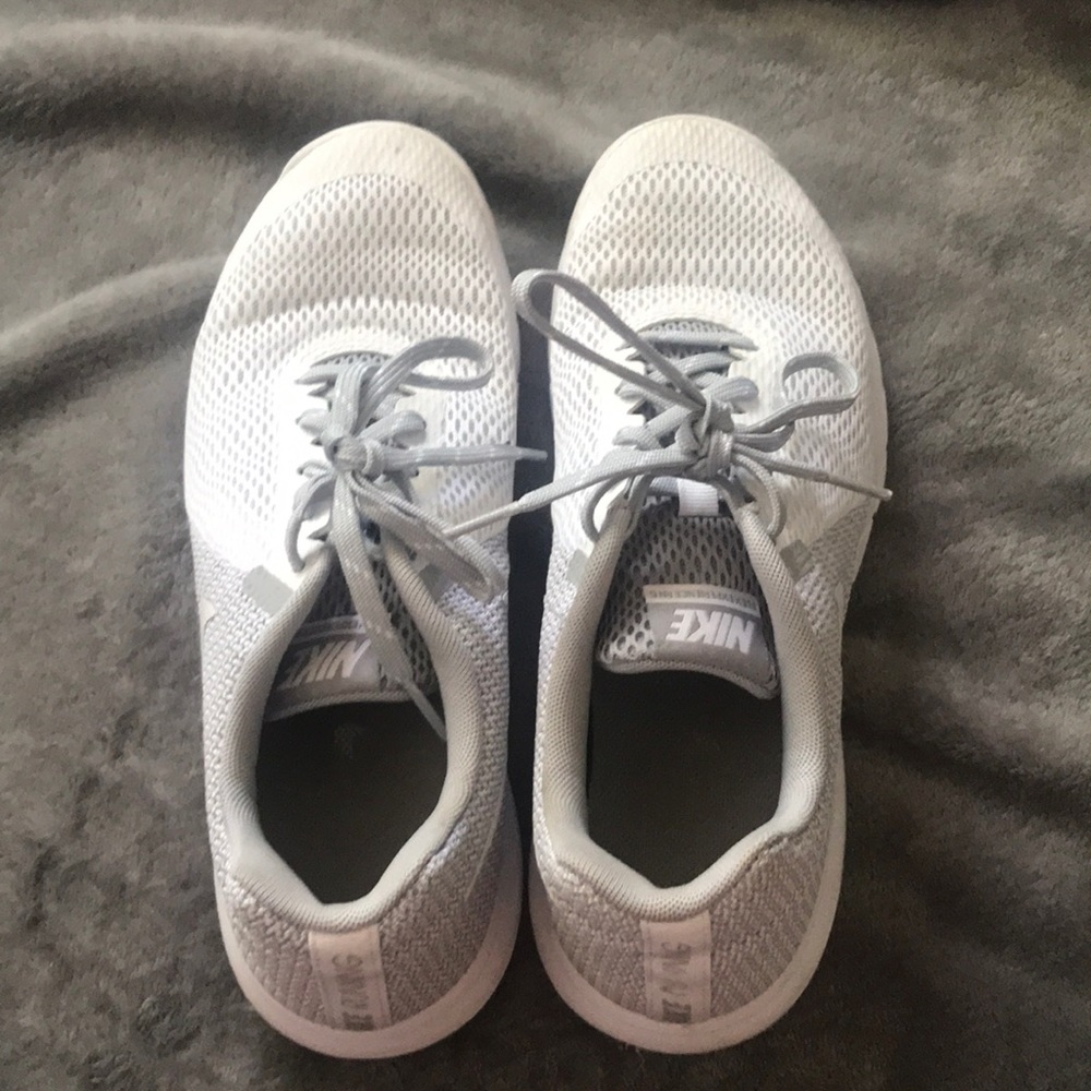 women Nike running shoes